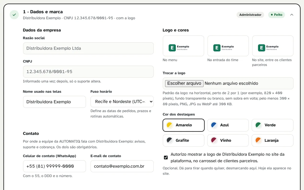 A tela da etapa Dados e marca na plataforma, com dados de exemplo